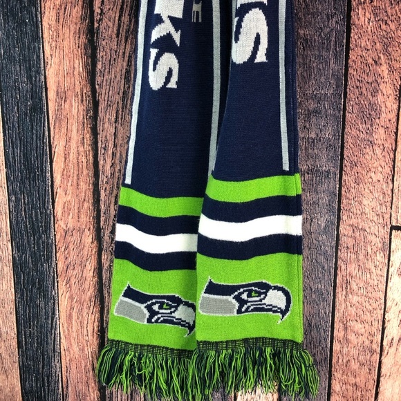 Seattle Seahawks Team Reversible Split  Scarf - Picture 2 of 2